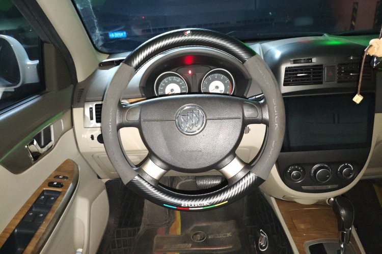 别克 凯越 2015款 1.5L 自动经典型中控内饰13