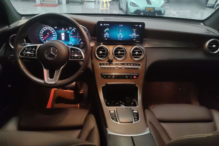 奔驰GLC 2020款 GLC 300 L 4MATIC 动感型中控内饰12