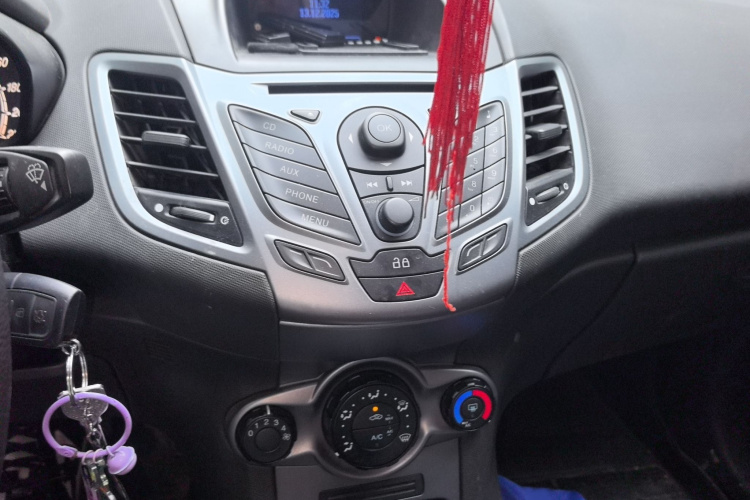 福特 嘉年华 2013款 两厢 1.5L 自动时尚型局部细节16