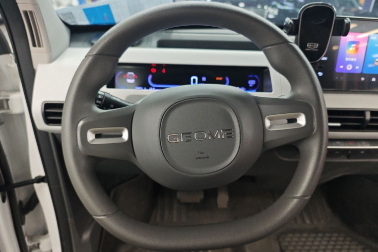 吉利银河 2023款 熊猫mini 200km 耐力熊中控内饰13