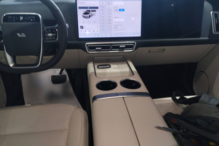 理想汽车 理想L7 2024款 Ultra局部细节18