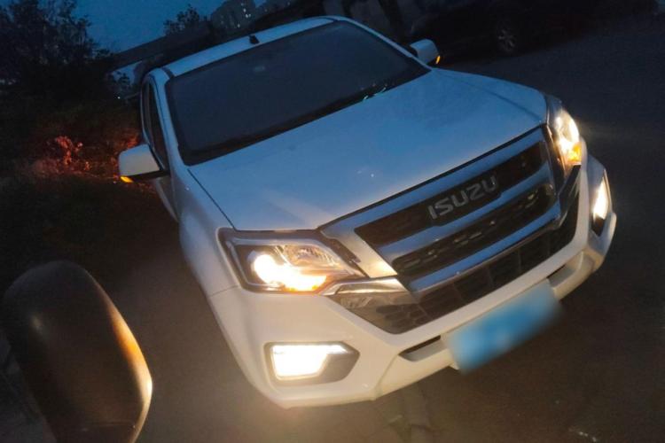 五十铃 瑞迈 2022款 2.8T经典柴油四驱舒适型标轴版JE493ZLQ6E车身外观6002