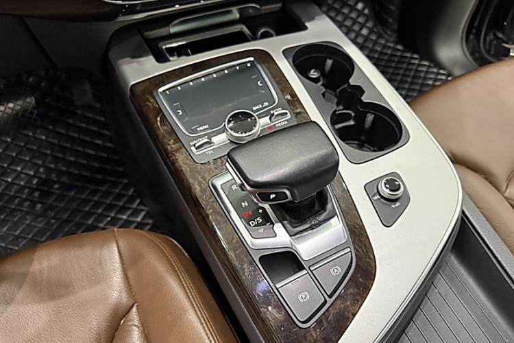 奥迪Q7 2016款 45 TFSI 技术型局部细节18