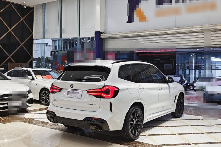 宝马X3 2022款 改款二 xDrive30i 尊享型 M曜夜套装车身外观6007