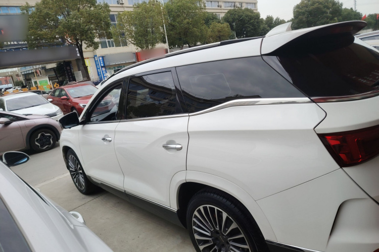 捷途X95 2020款 1.6T DCT探索Pro版 5座车身外观4