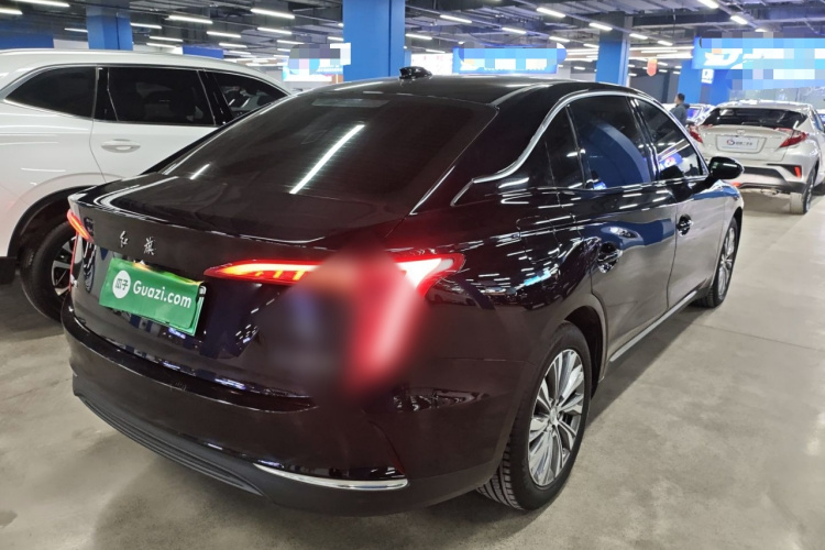 红旗E-QM5 2024款 500km 出行版车身外观7