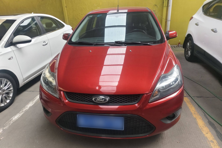 福特 福克斯 2013款 两厢经典 1.8L 自动基本型车身外观6001