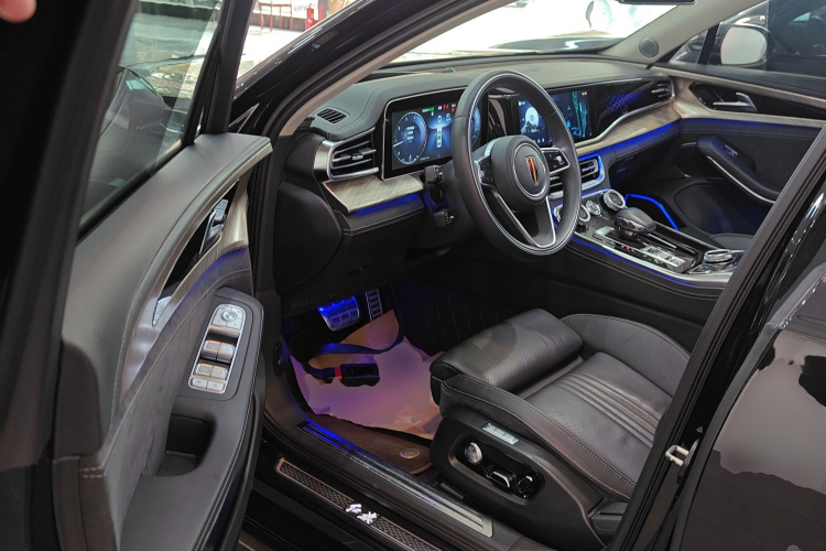 红旗H9 2020款 3.0T 智联旗畅版中控内饰20