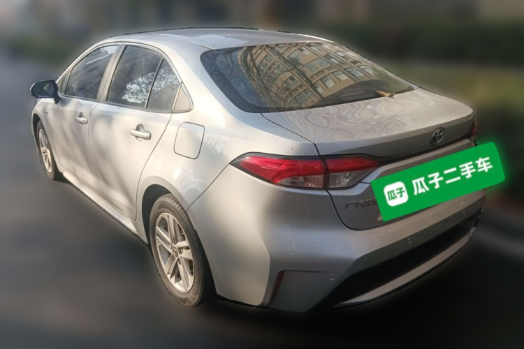 丰田 雷凌 2022款 双擎 1.8H E-CVT豪华版车身外观5