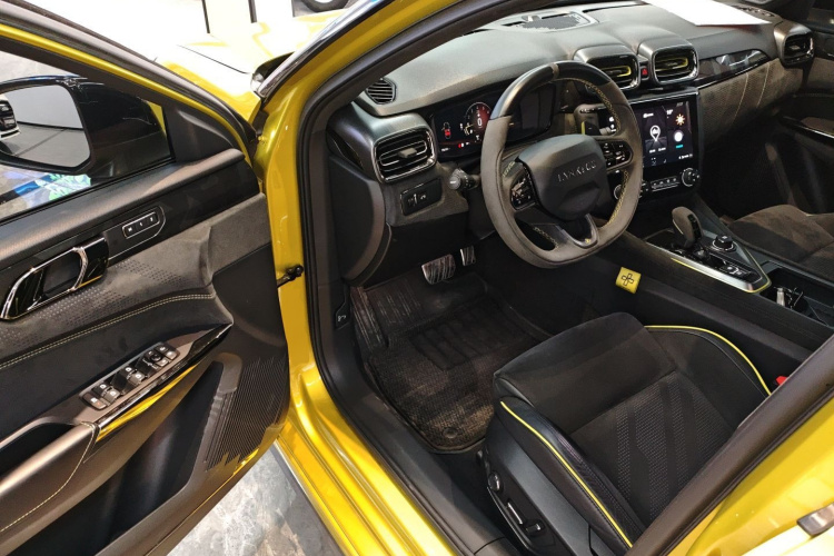 领克03 2019款 03+ 2.0TD 自动驭风版中控内饰20