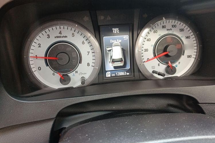 丰田Sienna（平行进口）局部细节14