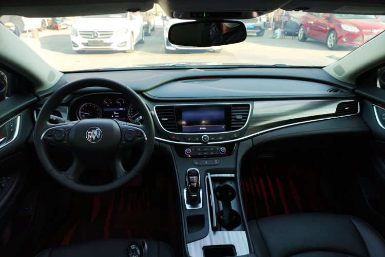 别克 君越 2022款 652T 豪华型中控内饰12