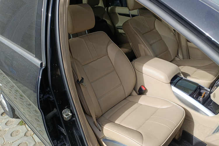 奔驰R级 2017款 R 320 4MATIC 商务型臻藏版局部细节41