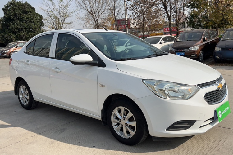 雪佛兰 2018款 赛欧3 1.5L 手动理想天窗版车身外观6005