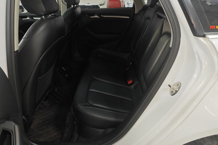 奥迪A3 2015款 Sportback 35 TFSI 百万纪念舒享型中控内饰7004