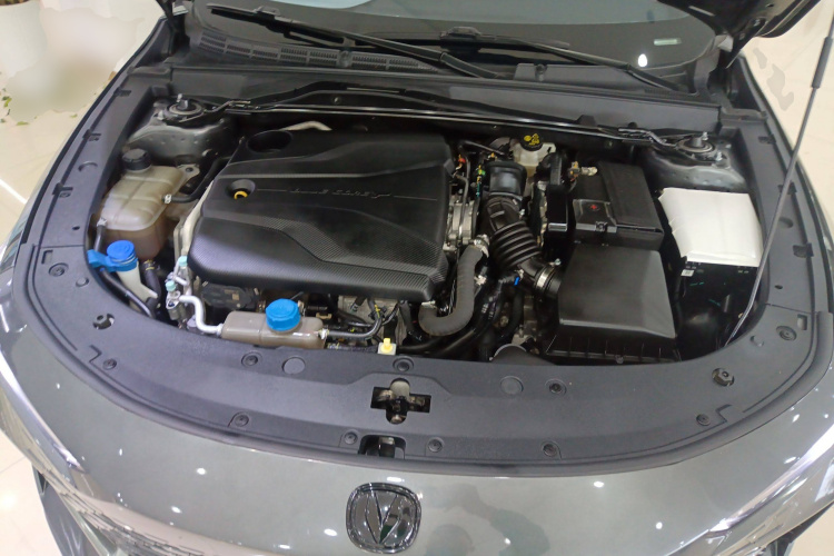 长安UNI-V 2023款 1.5T 尊贵型局部细节24