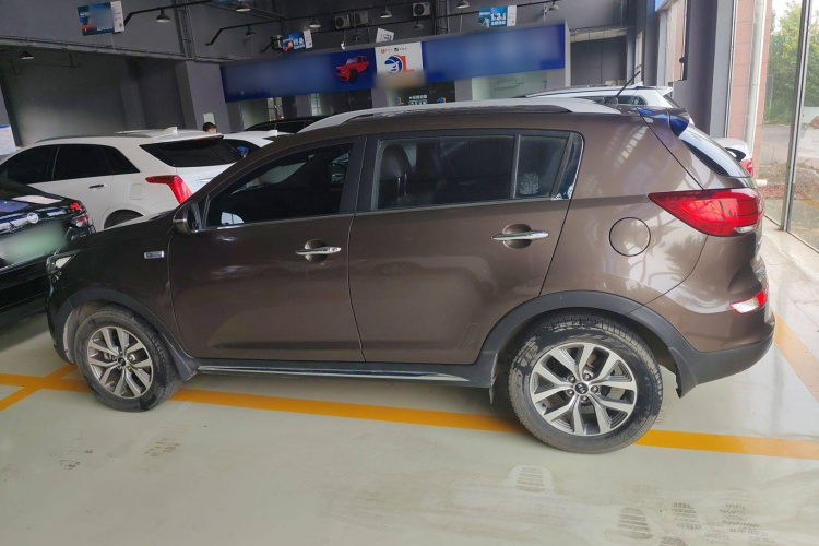 起亚 智跑 2016款 2.0L 自动两驱版GLS车身外观6005