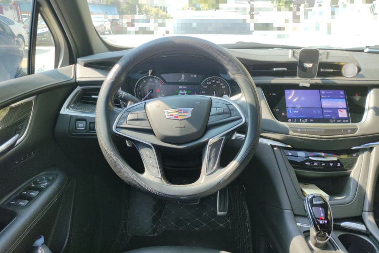 凯迪拉克XT5 2022款 2.0T 四驱豪华型（蜂鸟版）中控内饰13