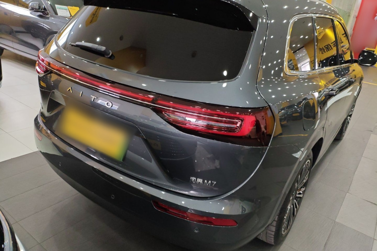 鸿蒙智行 问界M7 2024款 1.5T 四驱Plus版 5座车身外观7