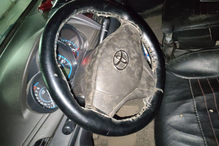 丰田 威驰 2016款 1.5L 手动智臻星耀版中控内饰13