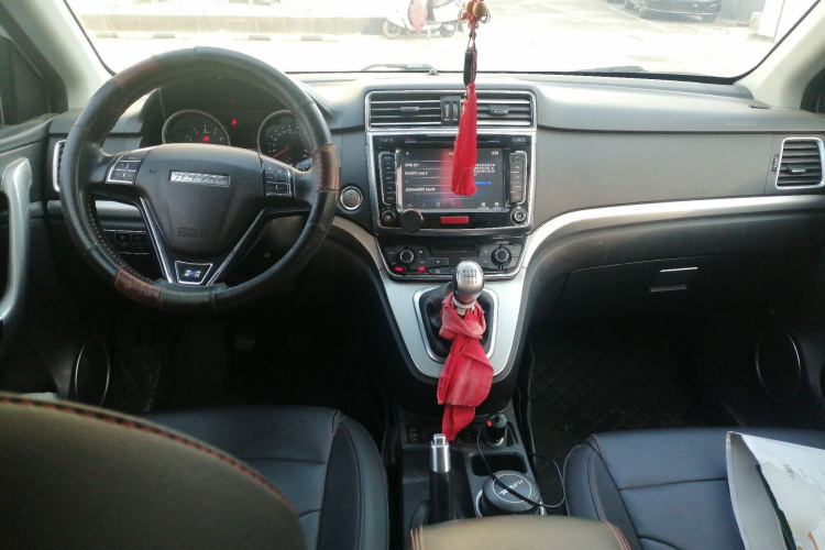 哈弗H6 2017款 蓝标 运动版 1.5T 手动两驱精英型中控内饰12