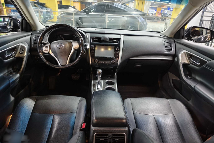 日产 天籁 2013款 2.0L XL舒适版中控内饰7006