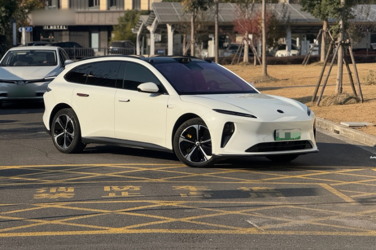 蔚来ET5T 2023款 75kWh Touring车身外观6002