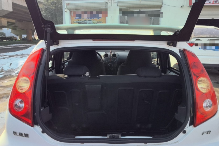 比亚迪F0 2015款 1.0L 铉酷型机舱底盘23