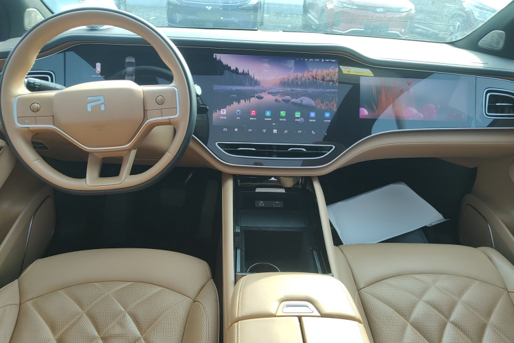 飞凡汽车 飞凡R7 2023款 后驱屏霸版中控内饰12
