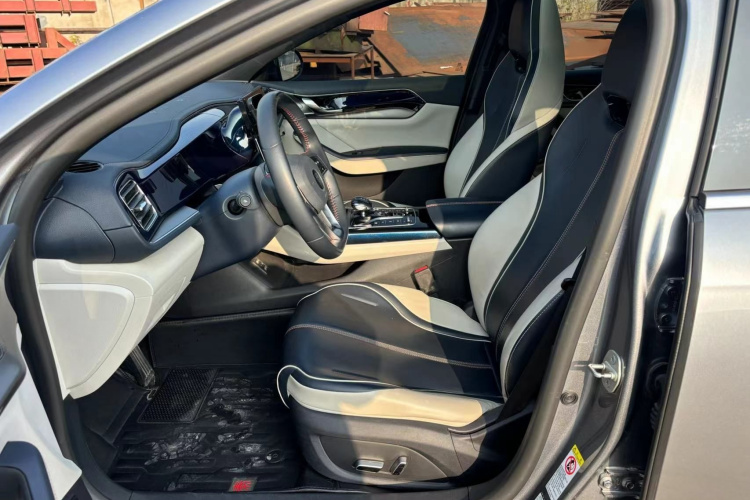 比亚迪 秦PLUS 2021款 DM-i 55KM 旗舰型局部细节19