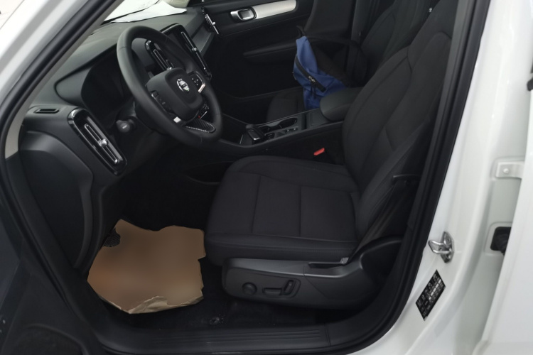 沃尔沃XC40 2021款 T3 智行时尚版中控内饰19