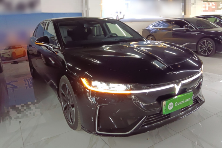 岚图汽车 岚图追光 2023款 四驱旗舰版车身外观3