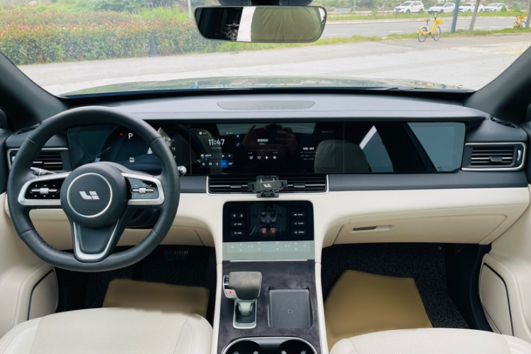 理想汽车 理想ONE 2021款 增程6座版中控内饰7011
