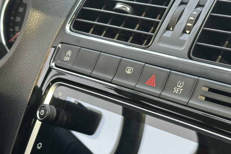 大众 Polo 2018款 1.5L 自动安享型中控内饰7013