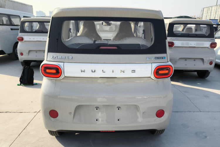 五菱汽车 宏光MINIEV 2024款 第三代 215km 青春版车身外观6