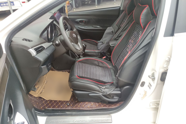 丰田 威驰 2014款 1.3L 手动型尚版中控内饰19