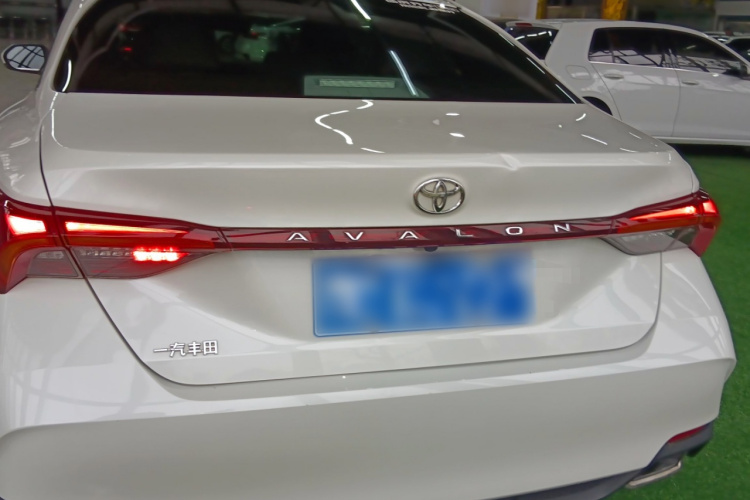 丰田 亚洲龙 2019款 2.0L 豪华版 国VI车身外观6