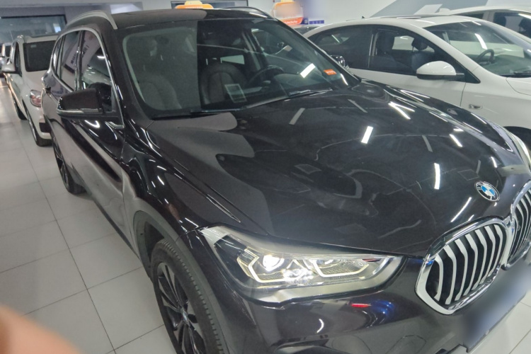 宝马X1 2020款 sDrive20Li 时尚型车身外观6002