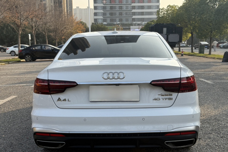 奥迪A4L 2022款 40 TFSI 时尚动感型车身外观6006