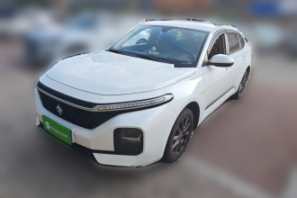 宝骏RC-5 2020款 1.5L 手动智耀精英型