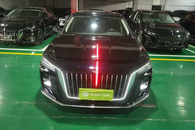 红旗H5 2023款 2.0T 自动智联旗畅版车身外观2