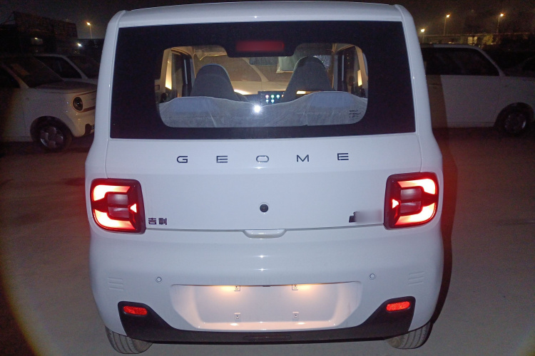 吉利银河 2024款 熊猫mini 200km 耐力熊车身外观6004