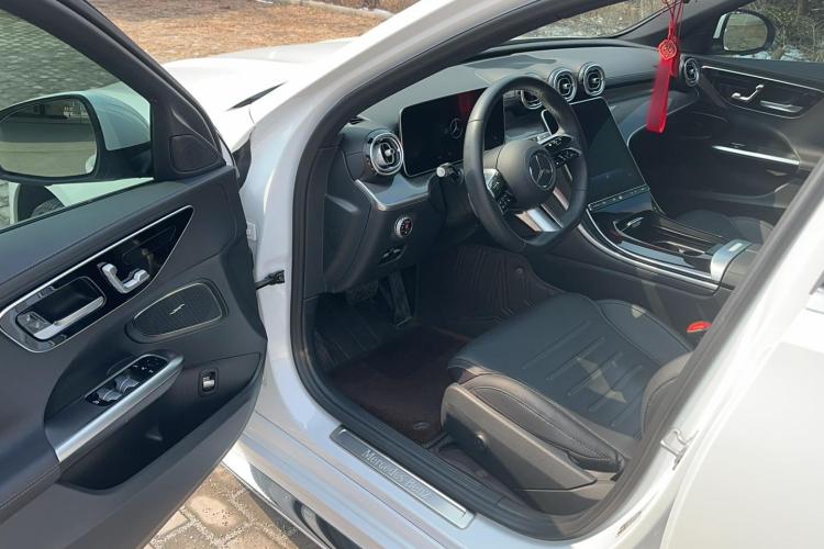 奔驰C级 2024款 改款 C 260 L 运动版中控内饰7002