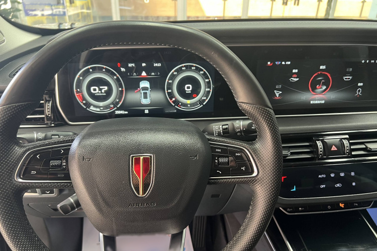 红旗HS5 2022款 改款 2.0T 智联旗享版中控内饰7001