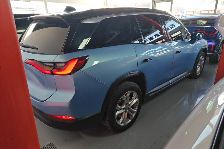 蔚来ES8 2018款 355KM 基准版 七座版车身外观7