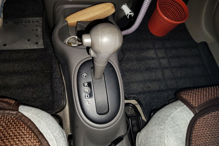 日产 阳光 2011款 1.5XE CVT舒适版局部细节18