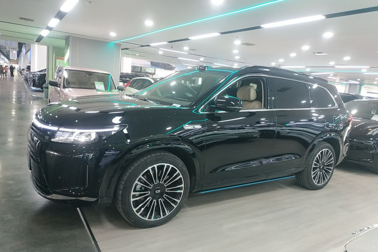 鸿蒙智行 问界M7 2024款 1.5T 智驾四驱Max版 5座车身外观6003