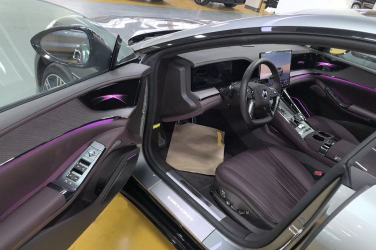 腾势Z9GT 2024款 1100四驱Ultra版中控内饰20