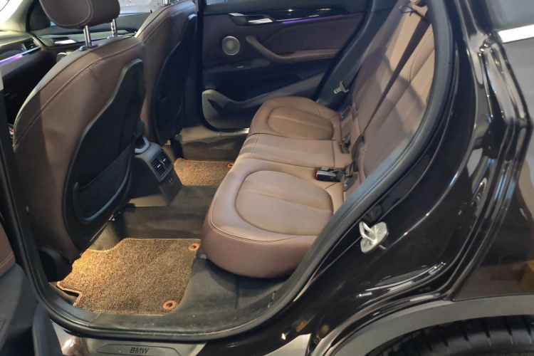 宝马X1 2021款 sDrive25Li 领先型中控内饰21