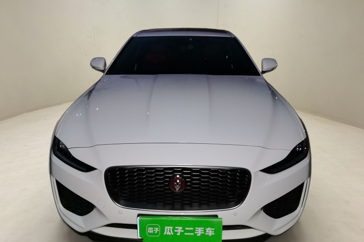 捷豹XEL 2024款 2.0T 250PS R-DYNAMIC S进取运动版车身外观2